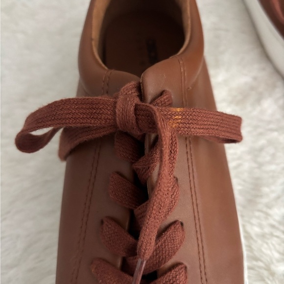 ASOS DESIGN lace up sneakers in tan faux leather Size 9 - Picture 11 of 11